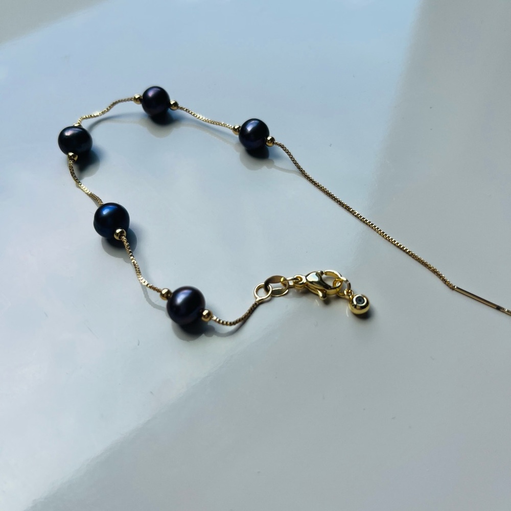 Freshwater black pearl bracelet